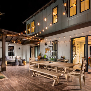 ロサンゼルスのカントリー風おしゃれなデッキ (日よけなし) の写真