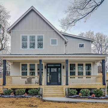 Craftsman Charm Exterior - Sherwin Williams Black Magic with Silverplate
