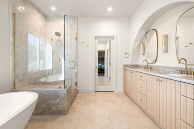 Bathroom - bathroom idea in Los Angeles