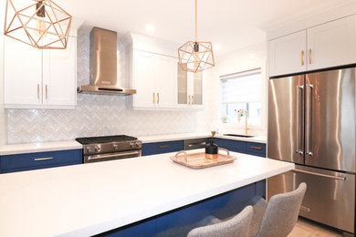 Eat-in kitchen - small transitional l-shaped light wood floor and beige floor eat-in kitchen idea in Toronto with an undermount sink, shaker cabinets, white cabinets, quartzite countertops, white backsplash, ceramic backsplash, stainless steel appliances, an island and white countertops