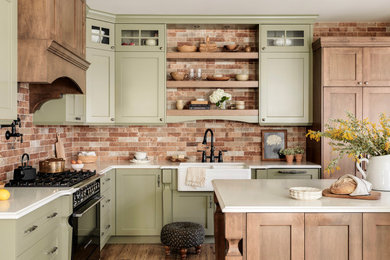 Inspiration for a cottage kitchen remodel in Calgary