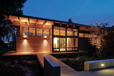 Photo of a contemporary exterior in Portland.
