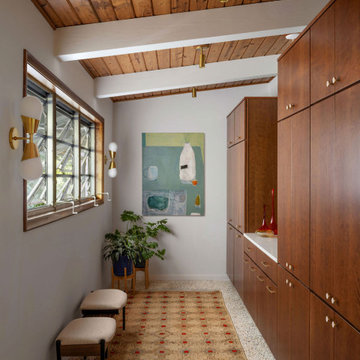 Mid-Century Modern Icon in Sagamore Hills
