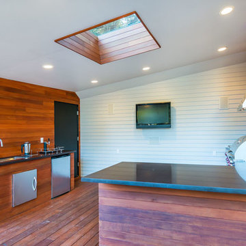 Contemporary Family Home With Guest House
