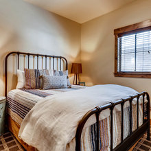cabin guest room