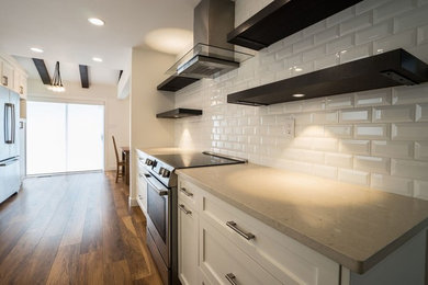 Example of a kitchen design in Vancouver