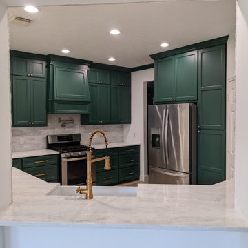 Billiard green kitchen