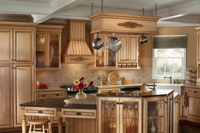 Example of a kitchen design in Boston