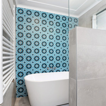 Boyce Street - Main Bathroom