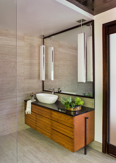 Модернизм Ванная комната by Rabaut Design Associates, Inc.