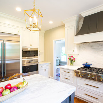 Contemporary White and Gold Wolf Kitchen