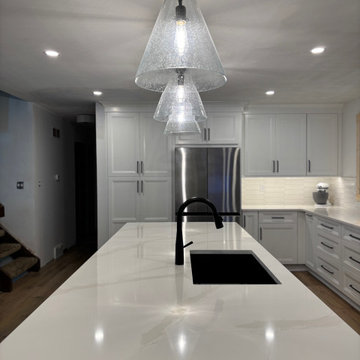 Kitchen with an Unexpected Pop!