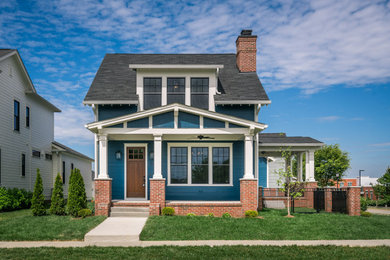 Example of an exterior home design in Louisville