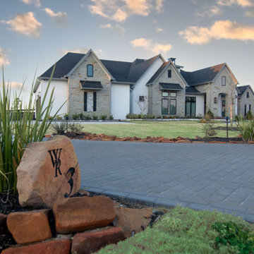 Transitional Stucco and Stone Ranch