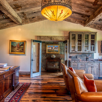Rustic vacation home close to the teton national park