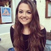 Chloe Meads foto