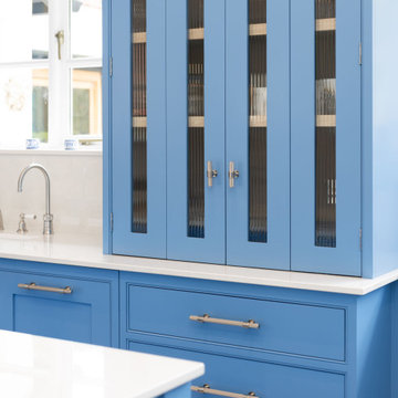 Italian-Inspired In-Frame Shaker Kitchen