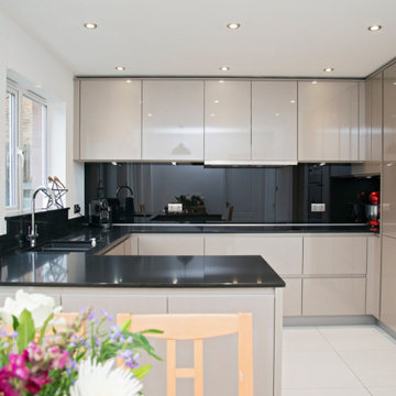 Modern Gloss Beige & Black Kitchen in Wemyss Bay