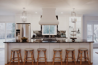 Inspiration for a contemporary kitchen remodel in Toronto