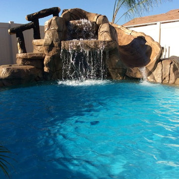 Custom Swimming Pools