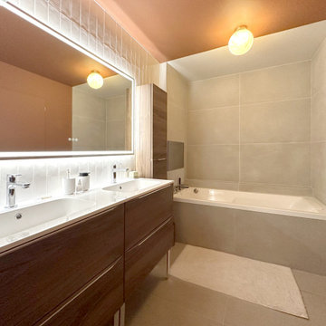 Plan vasque et bain à remous