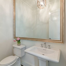 Mud/Laundry room