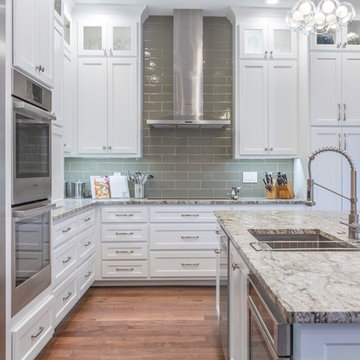 A Stunning 90’s Kitchen Transformation