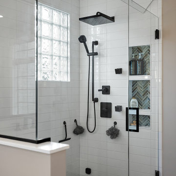 Showplace Vienna Primary Bathroom in Maple Cashew