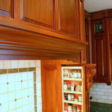 Victorian Kitchen in Mahogany- Column Spice Pullout