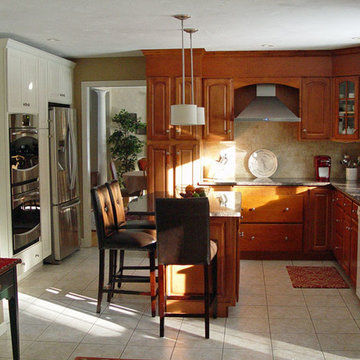 Two-Toned Traditional Kitchen