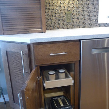 Quarter sawn white oak kitchen.