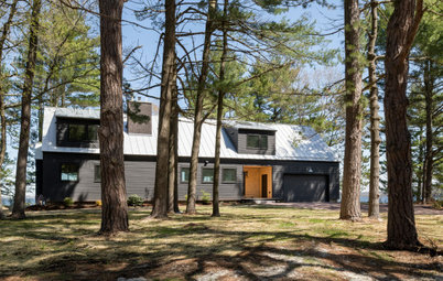 Houzz Tour: Modern Design Meets Local Character on Lake Champlain