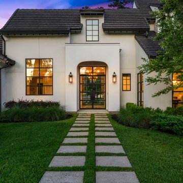 Transitional Home on Lake Front Acreage