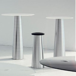 Totem chair by SOVETITALIA - Kitchen And Dining Furniture
