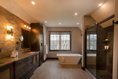 Example of an urban bathroom design in Philadelphia