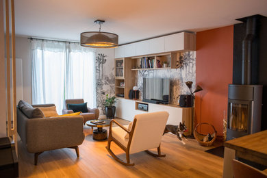 Cette image montre un salon design.