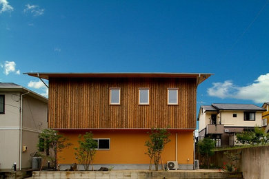 他の地域にあるモダンスタイルのおしゃれな住まいの写真