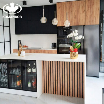 Entertainment Systems & Media Centers