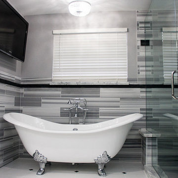Heights Metro White Bathroom