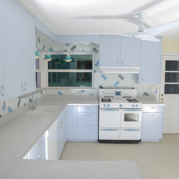 Jetson's Retro Vintage Kitchen