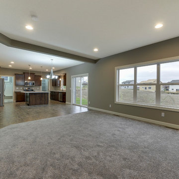 4 Bed with Loft 2 Walk out 2 story