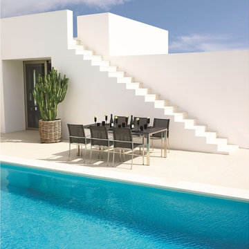 VIGO STACKING CHAIR