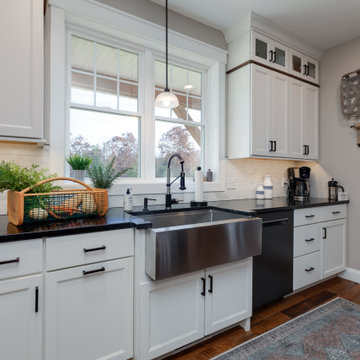 Upscale Modern Farmhouse Kitchen
