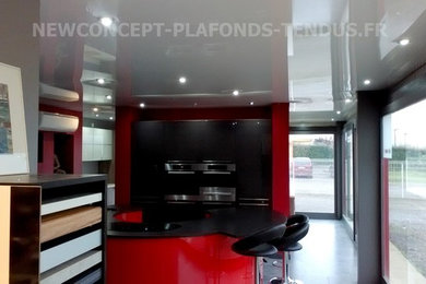 This is an example of a contemporary home design in Toulouse.