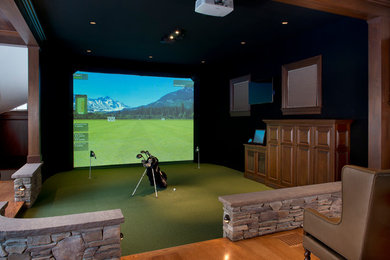 Example of a classic home gym design in Boston