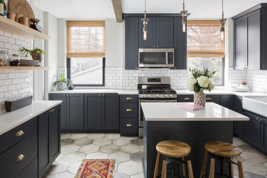 Kitchen - transitional kitchen idea in St Louis