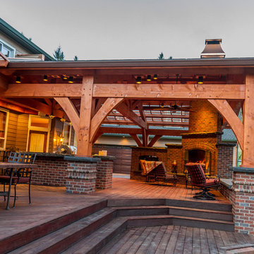 Outdoor Kitchen & Entertainment Patio