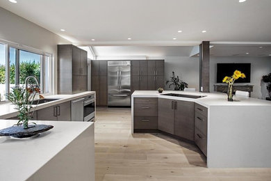 Kitchen - kitchen idea in Los Angeles