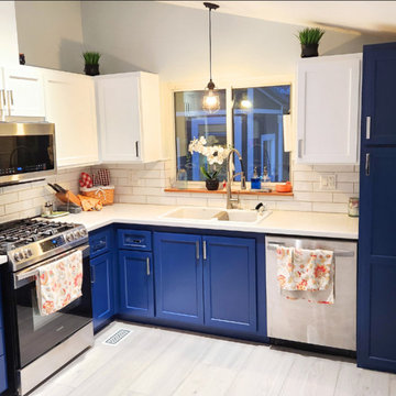 Modernizing a 1980's Kitchen on a Budget with Two-Toned Kitchen Cabinets