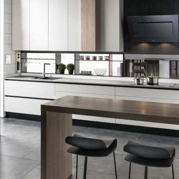 White and Wood Handle-less Italian kitchen